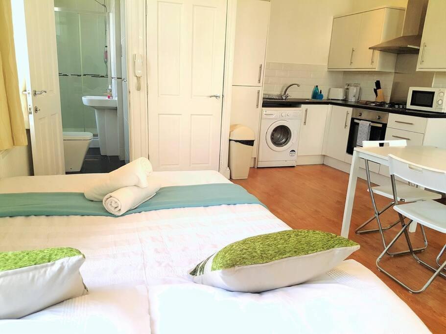 Excellent Studio Flat In London Kültér fotó