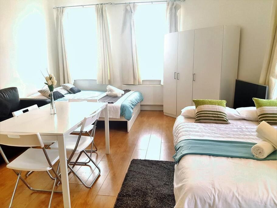 Excellent Studio Flat In London Kültér fotó