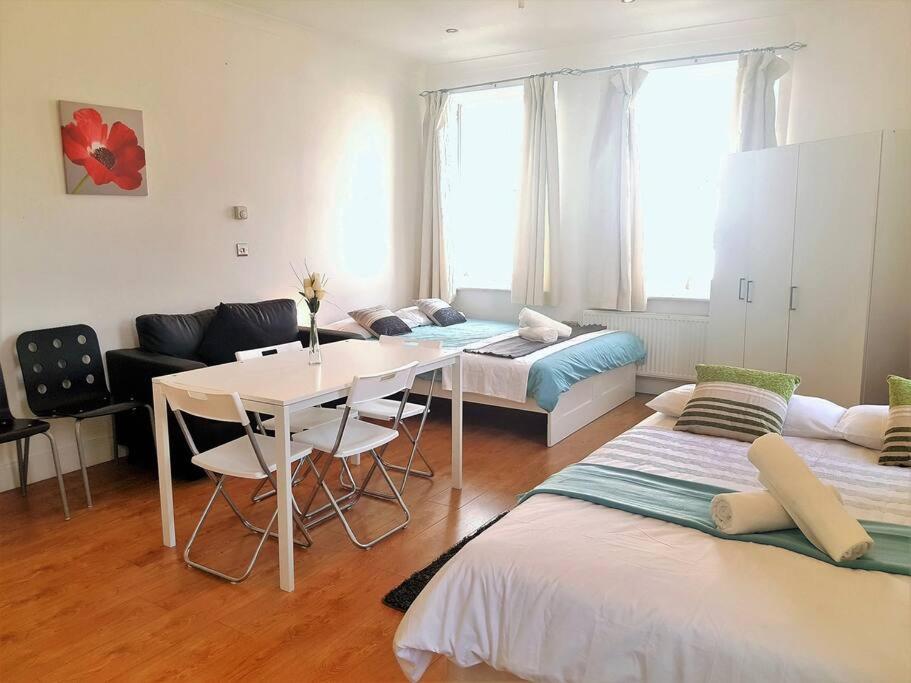 Excellent Studio Flat In London Kültér fotó