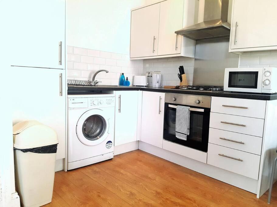 Excellent Studio Flat In London Kültér fotó
